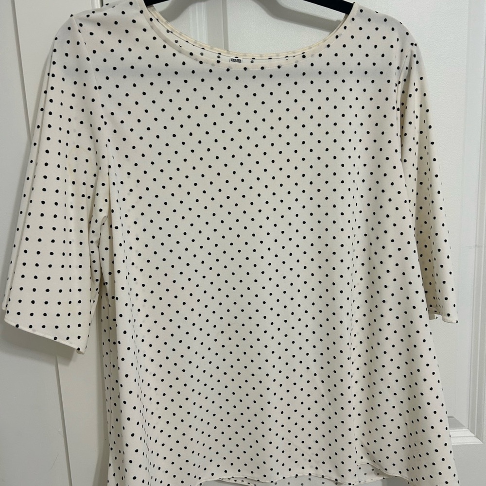Uniqlo Cream Boxy Blouse with 3/4 Sleeves
